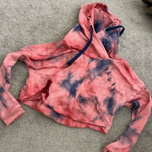 Cropped tie-dye hoodie